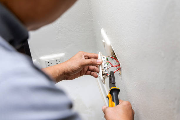 Best Affordable Emergency Electrician  in Oak Island, NC
